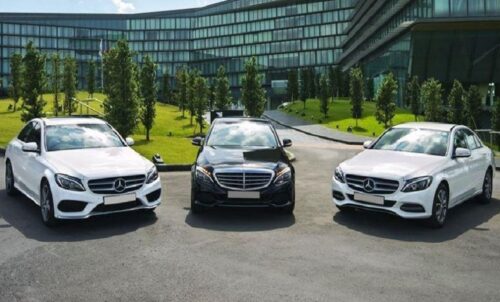 Dịch vụ xe 4 chỗ sân bay Tân Sơn Nhất mới của Thuexehuydat.com có Đội xe đa dạng, sẵn sàng phục vụ 24/7