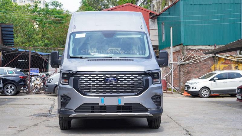 Thuê Xe 18 Chỗ Theo Tháng – Giải Pháp Di Chuyển Dài Hạn Tiện Lợi Cùng Huy Đạt